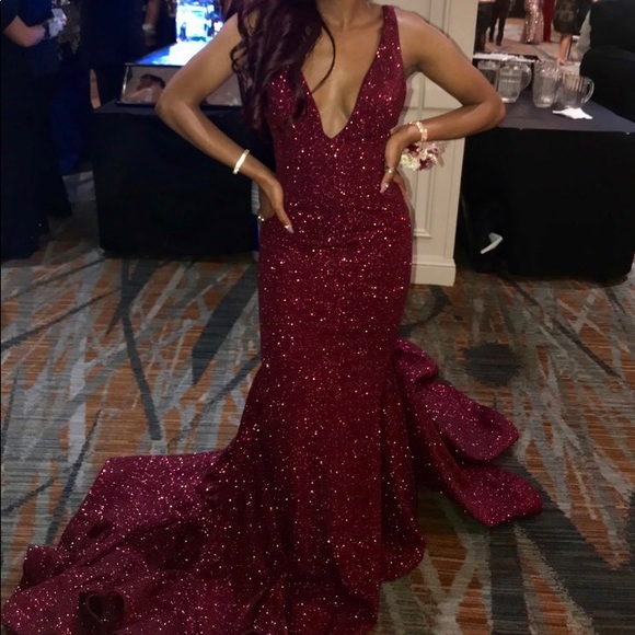 Prom/Ball Gown - Picture 2 of 5